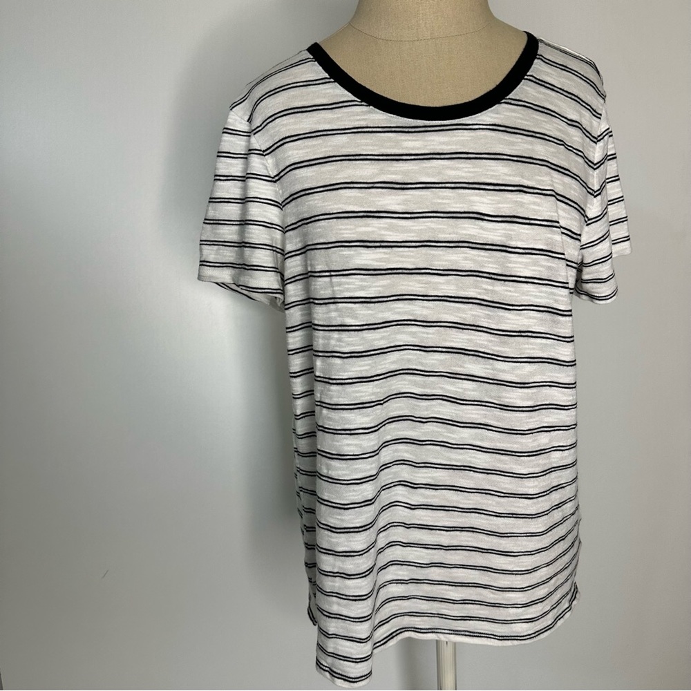 Old Navy white striped top